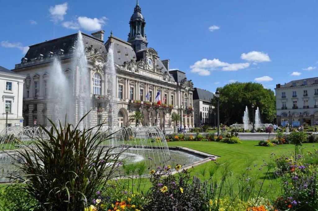 Le Marcel / Gare De Tours Apartment Luaran gambar
