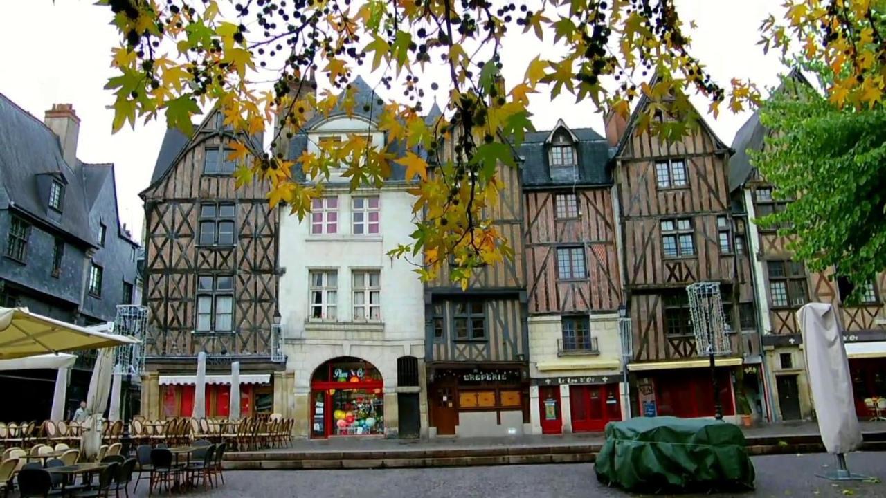 Le Marcel / Gare De Tours Apartment Luaran gambar