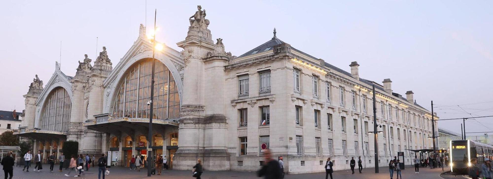 Le Marcel / Gare De Tours Apartment Luaran gambar